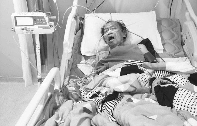 Kondisi Iie Sumirat, legenda bulutangkis Indonesia dirawat di RS Hermina, Bandung. [Dok. PBSI Kota Bandung]